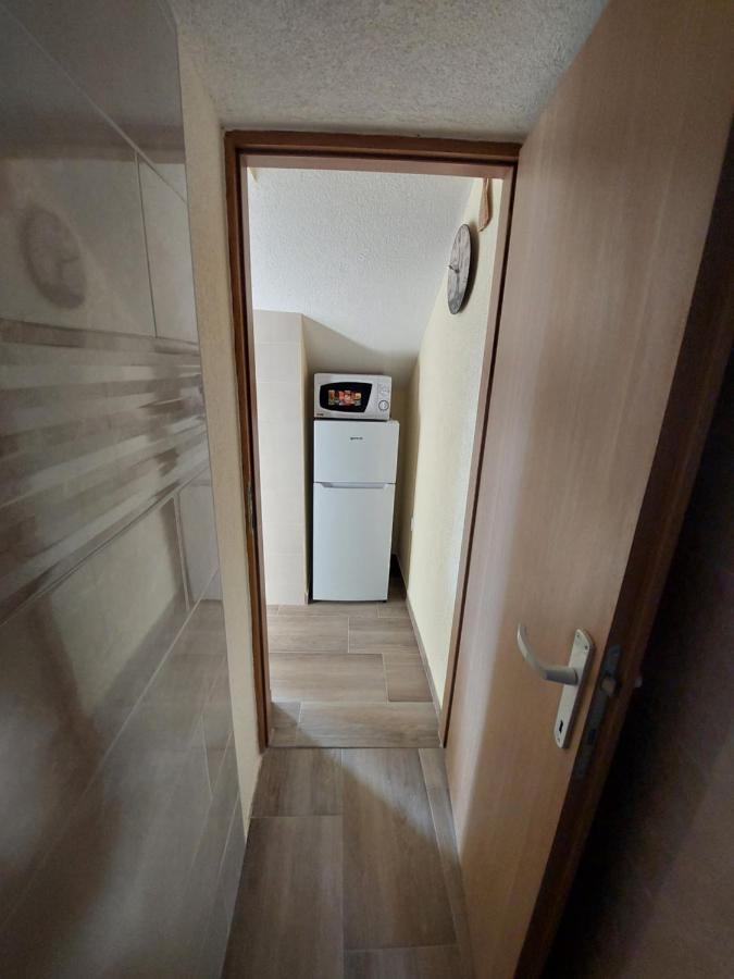 Apartmani Piskoric Vir Zewnętrze zdjęcie