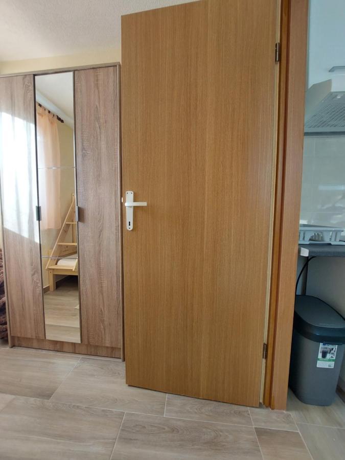 Apartmani Piskoric Vir Zewnętrze zdjęcie
