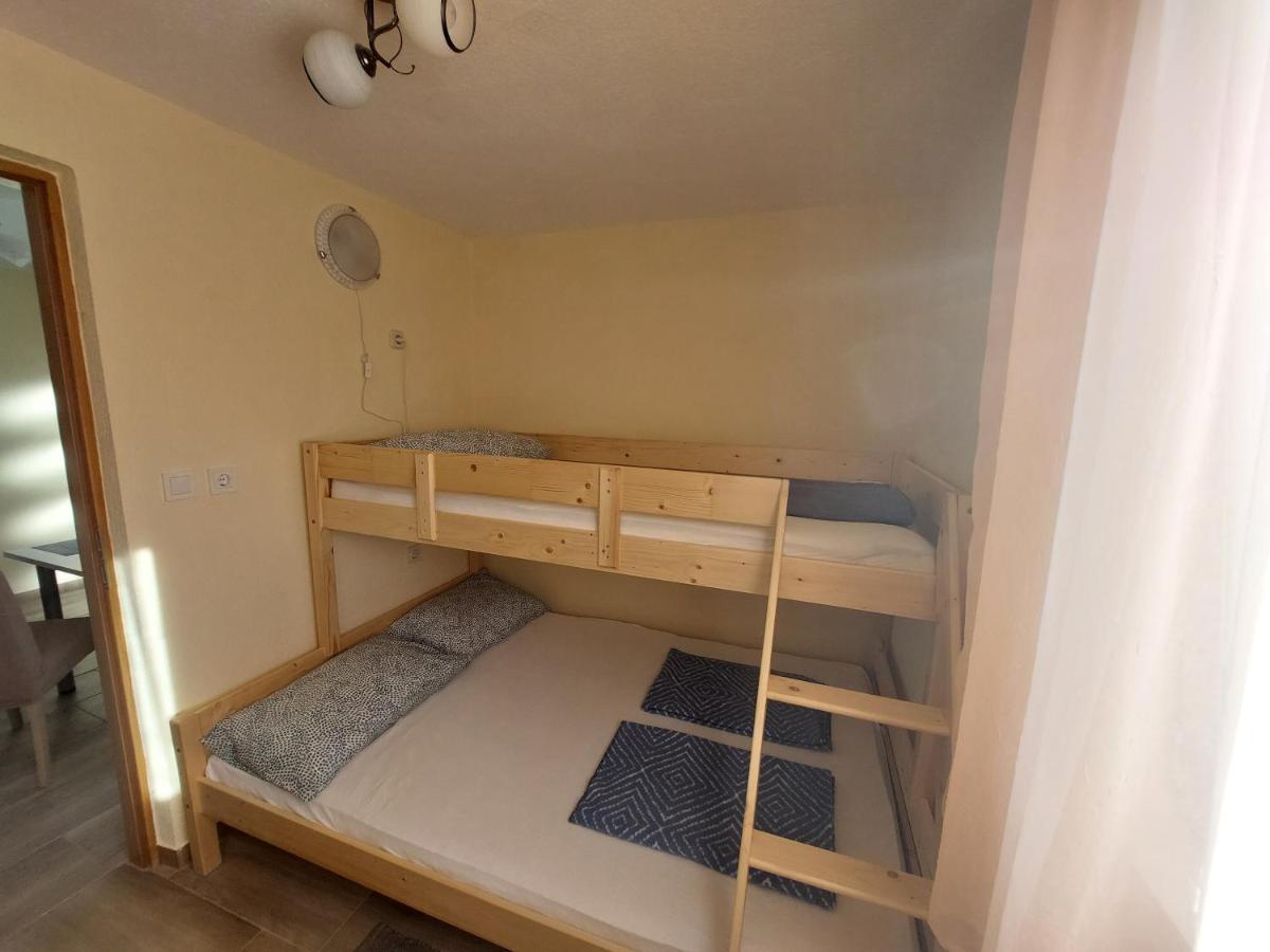 Apartmani Piskoric Vir Zewnętrze zdjęcie