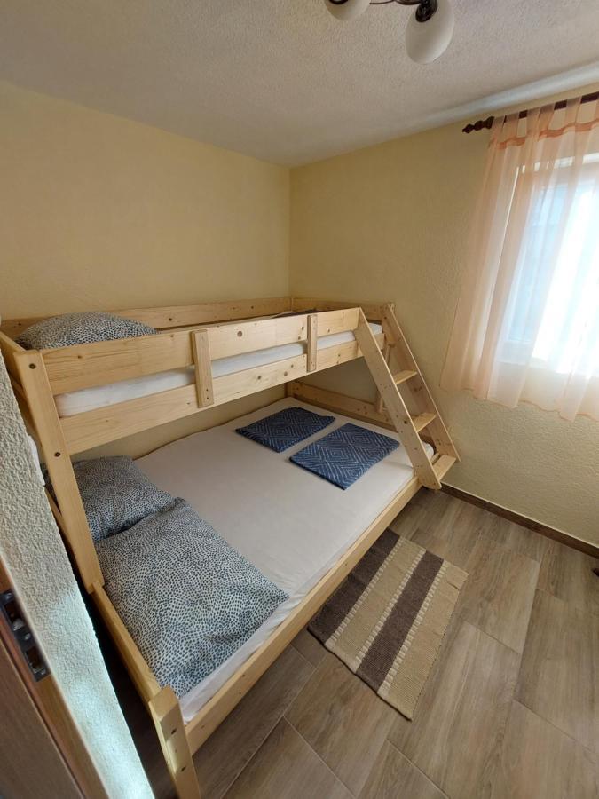 Apartmani Piskoric Vir Zewnętrze zdjęcie
